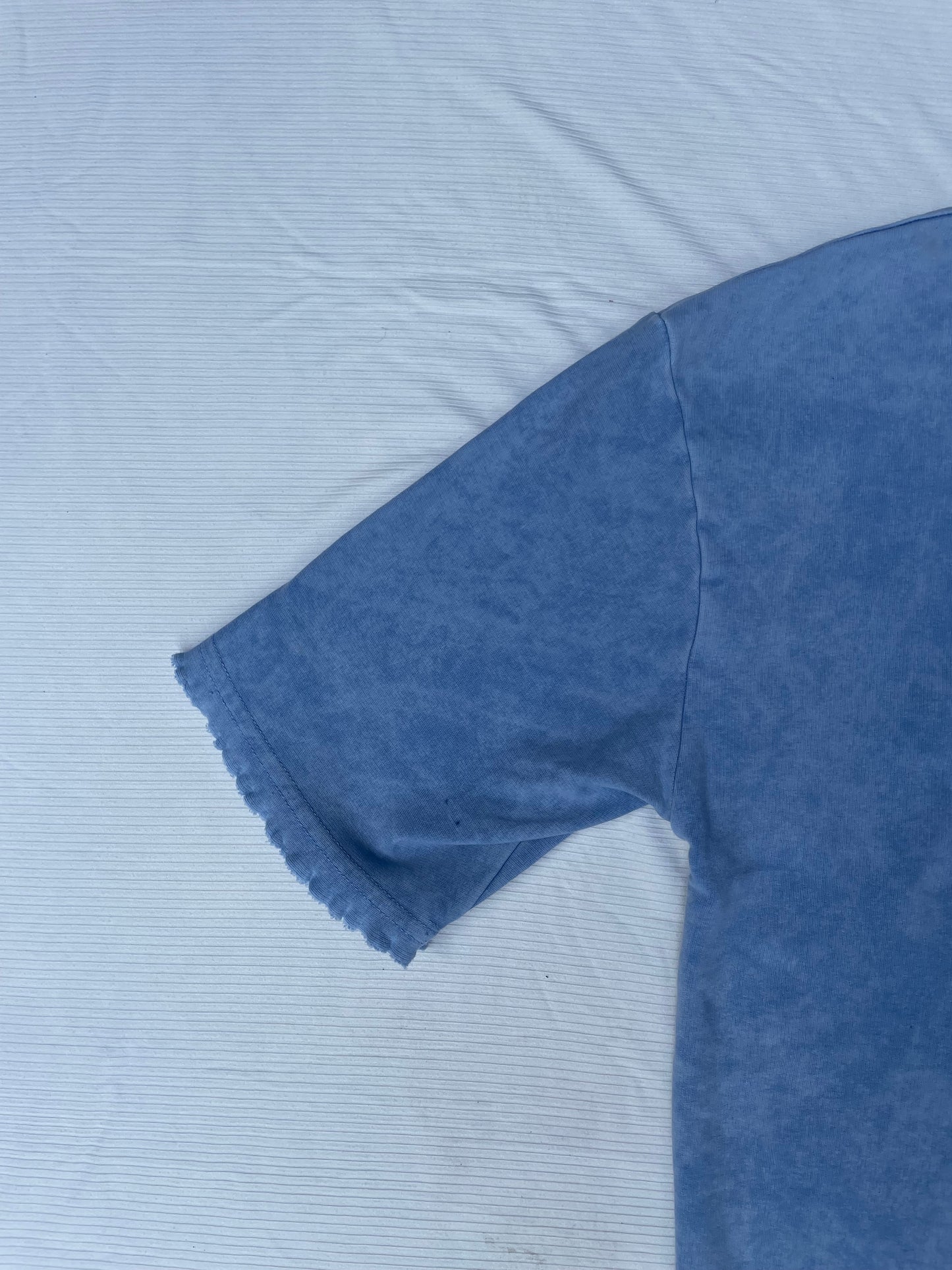 Suelta el control - Blue Acid Wash Shirt