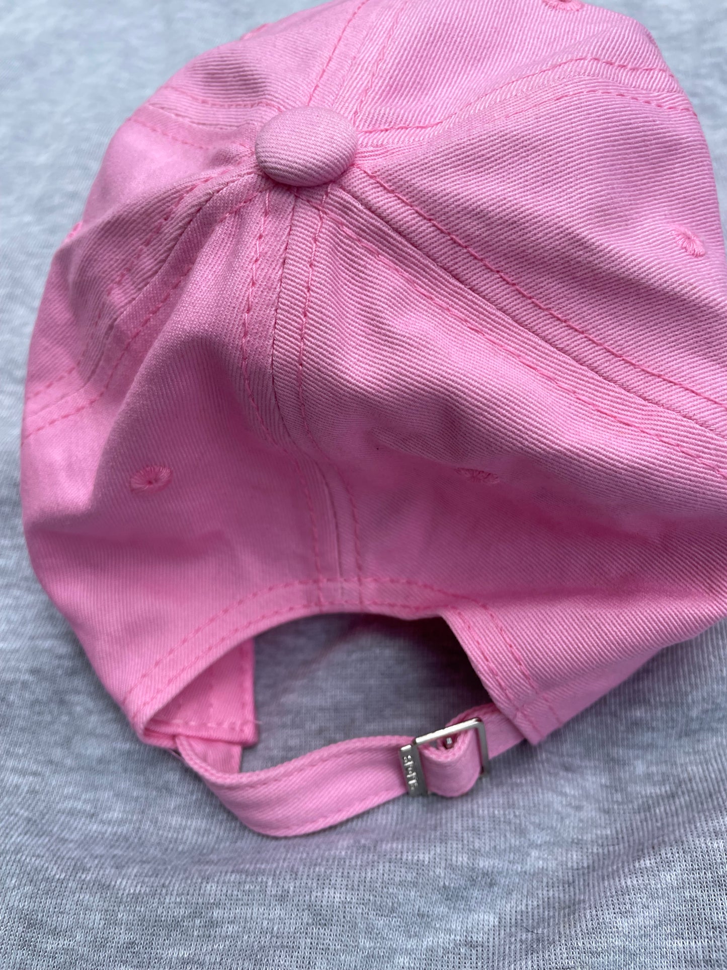 UNKNOWN Love Aura 💓