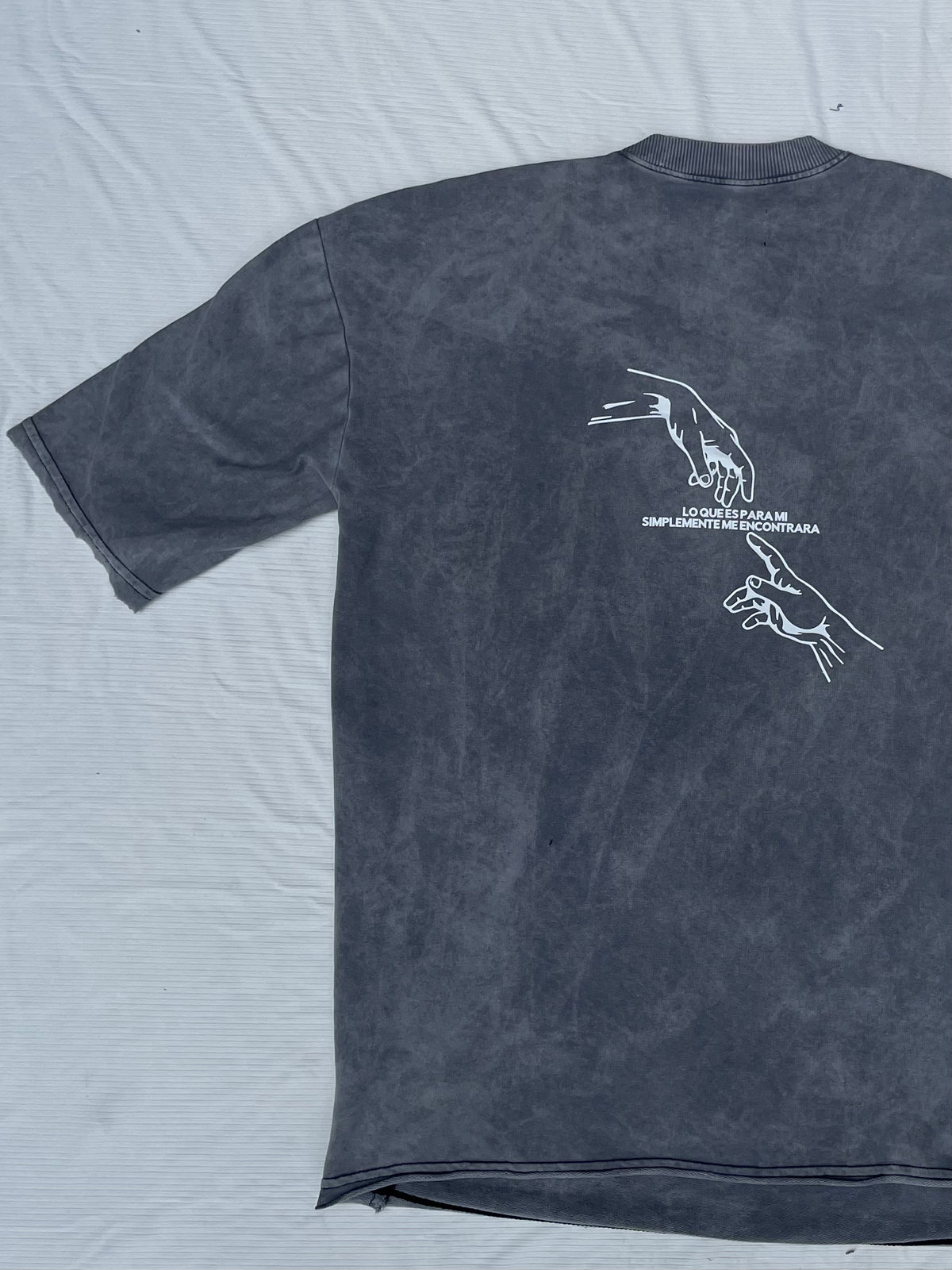 I Don´t Chase, I Attrack - Grey Acid Wash Oversized Shirt